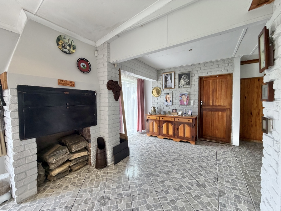 3 Bedroom Property for Sale in Wavecrest Eastern Cape